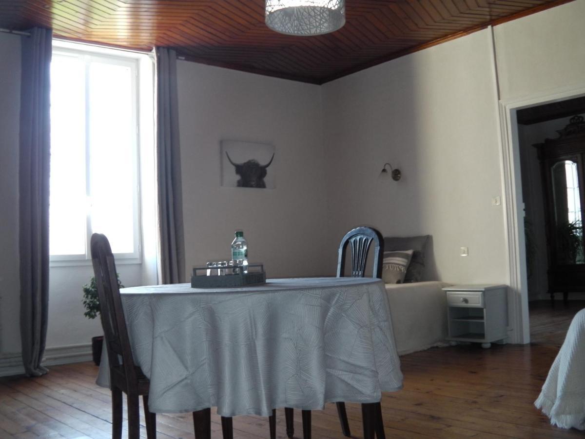 Aux Vieux Fours Bed & Breakfast Noaillac Exterior foto